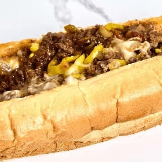 6'' Honey Garlic Beef Cheesesteak 6 Wings Combo